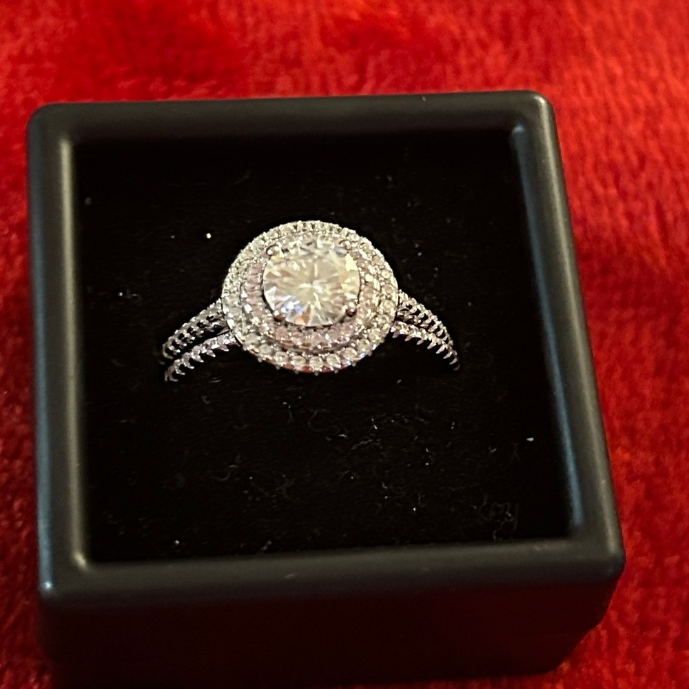 Moissanite Diamond‎ 925 Sterling Silver bridal set size 9 retail $599